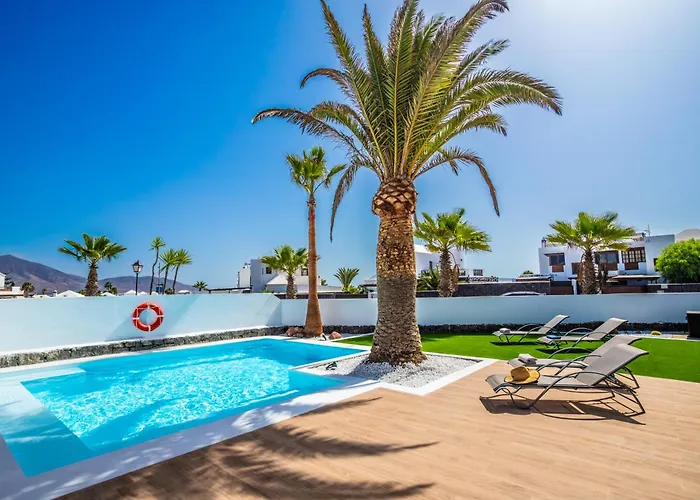 Axular With Heated Private Pool Playa Blanca