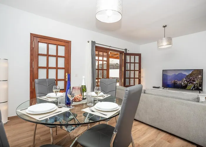 Axular With Heated Private Pool Playa Blanca