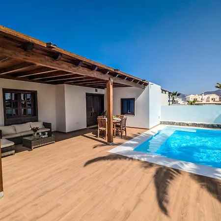 בית נופש Axular With Heated Private Pool פלאיה בלנקה