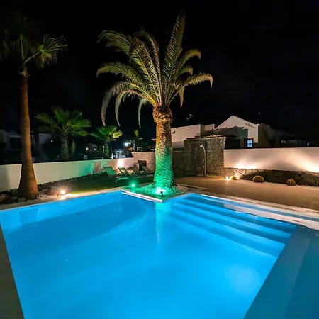 Axular With Heated Private Pool