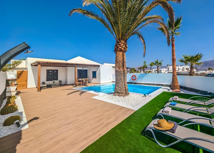 Axular With Heated Private Pool