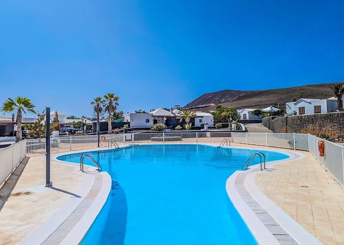 Axular With Heated Private Pool Vakantiehuis Playa Blanca (Lanzarote)